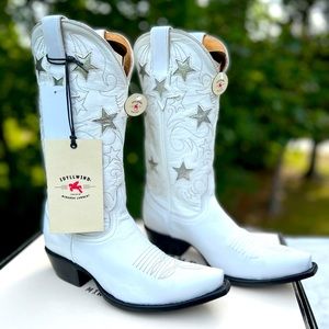 Brand new IDYLLWIND boots